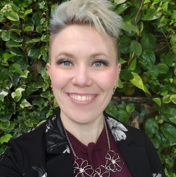 Meet your Posher, Fiona - Picture 1 of 1